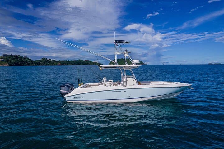 Sport fishing charter leaving Marina Flamingo, Costa Rica