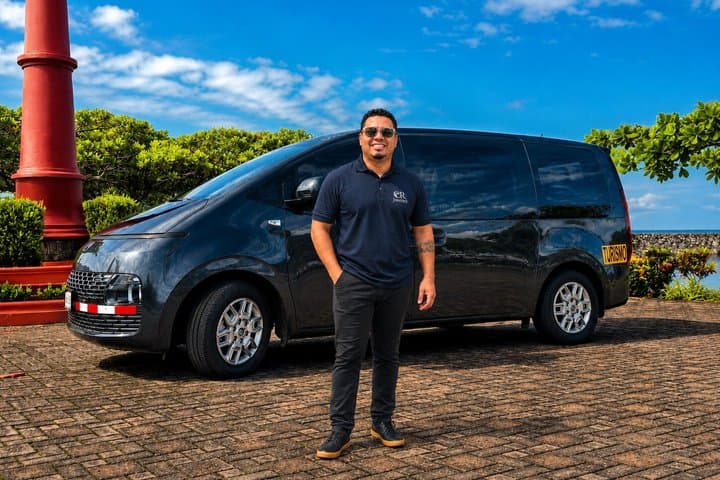Private Transfer between SJO Airport, Jaco Beach and Los Sueños